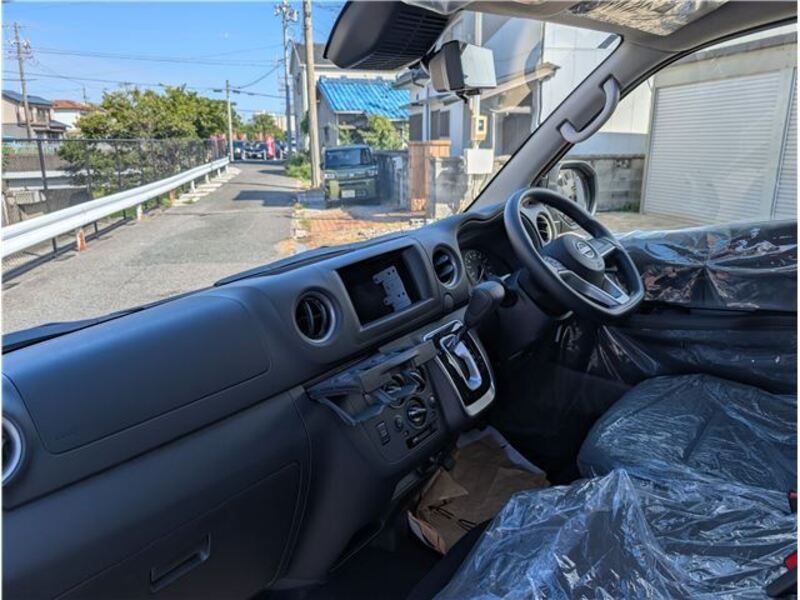 CARAVAN VAN