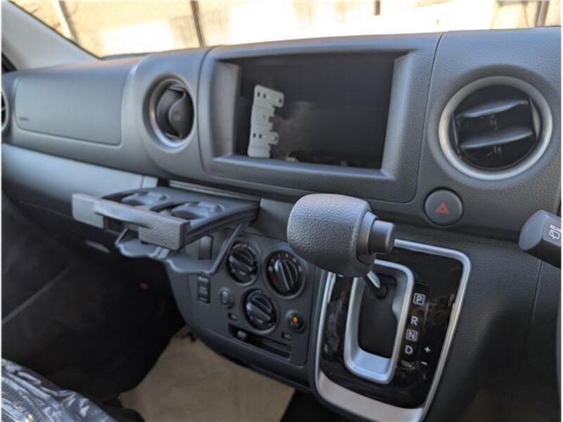CARAVAN VAN