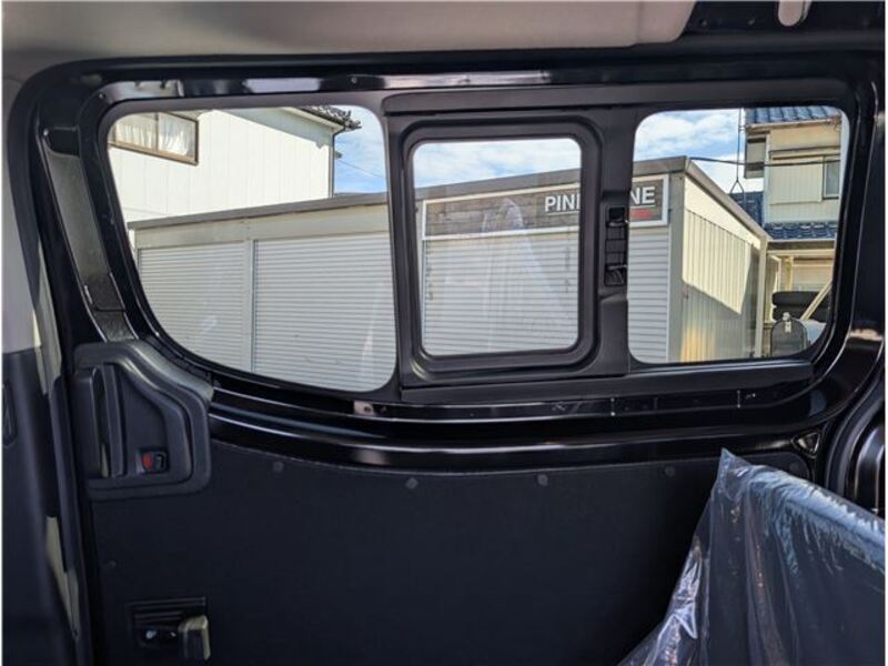 CARAVAN VAN