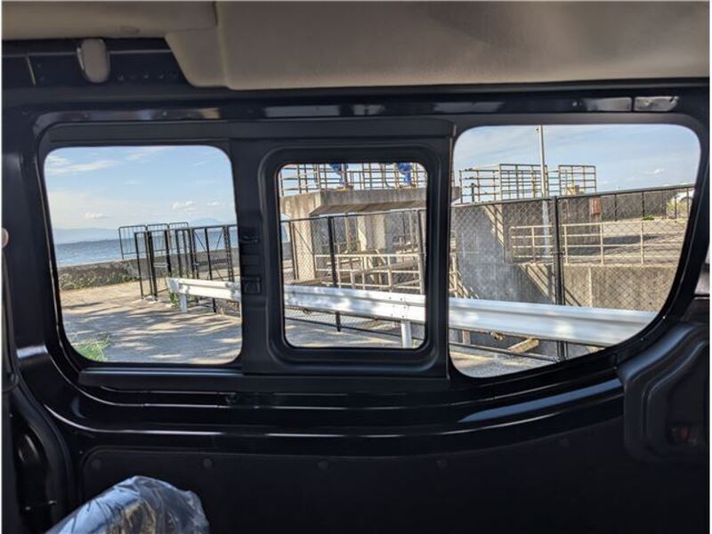 CARAVAN VAN