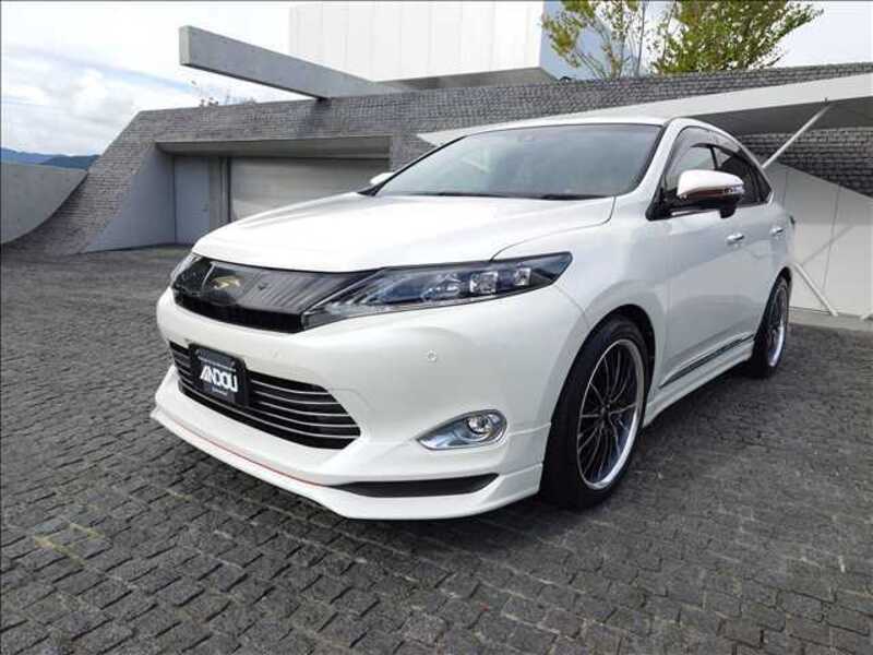 TOYOTA HARRIER