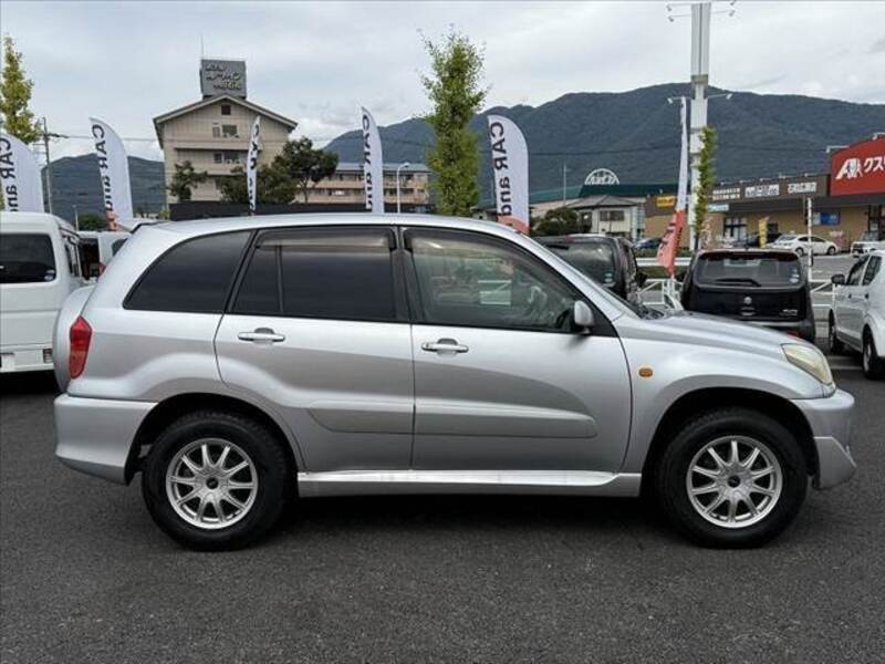 RAV4