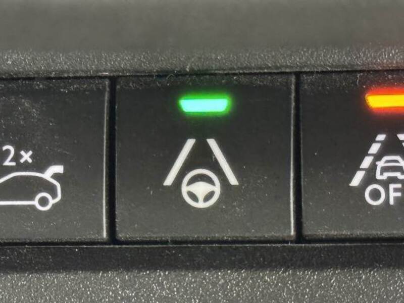 3008