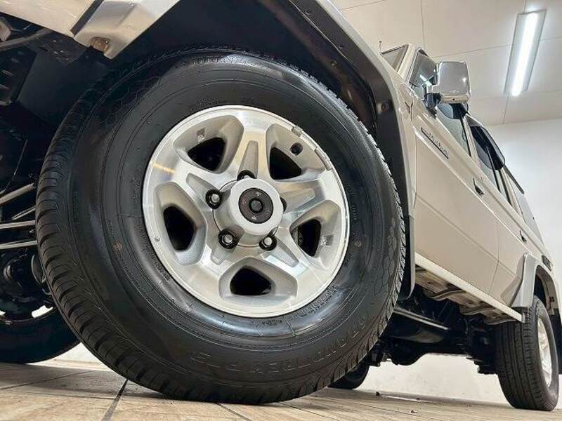 LAND CRUISER