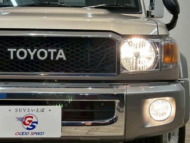 LAND CRUISER
