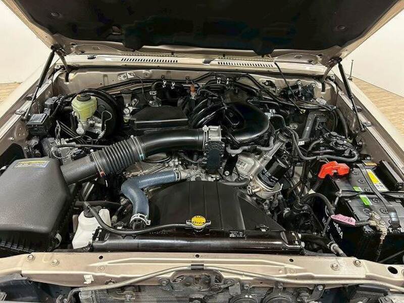 LAND CRUISER