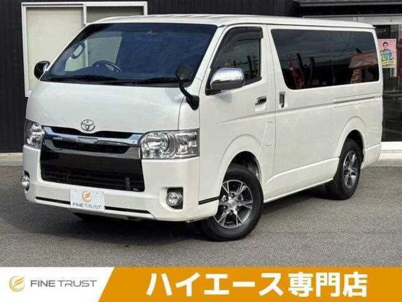 TOYOTA HIACE VAN