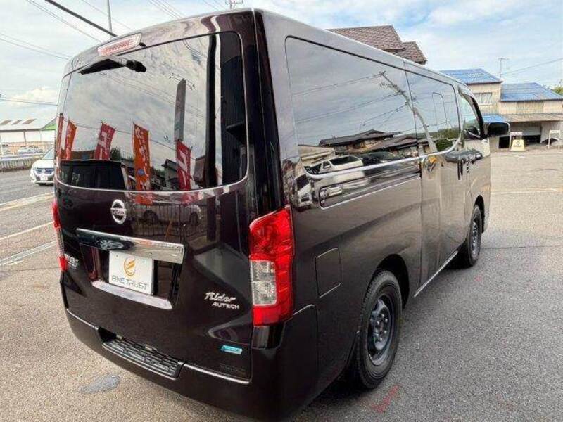 NV350 CARAVAN