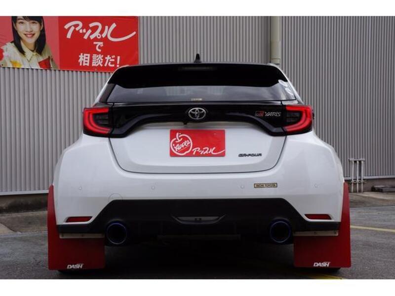 GR YARIS