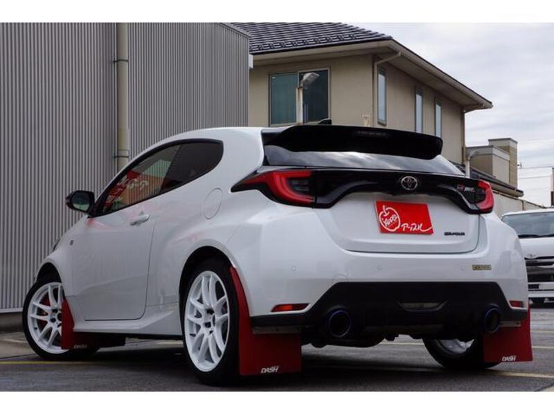 GR YARIS