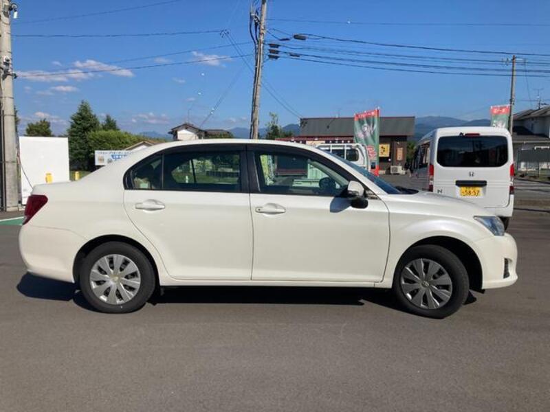 COROLLA AXIO