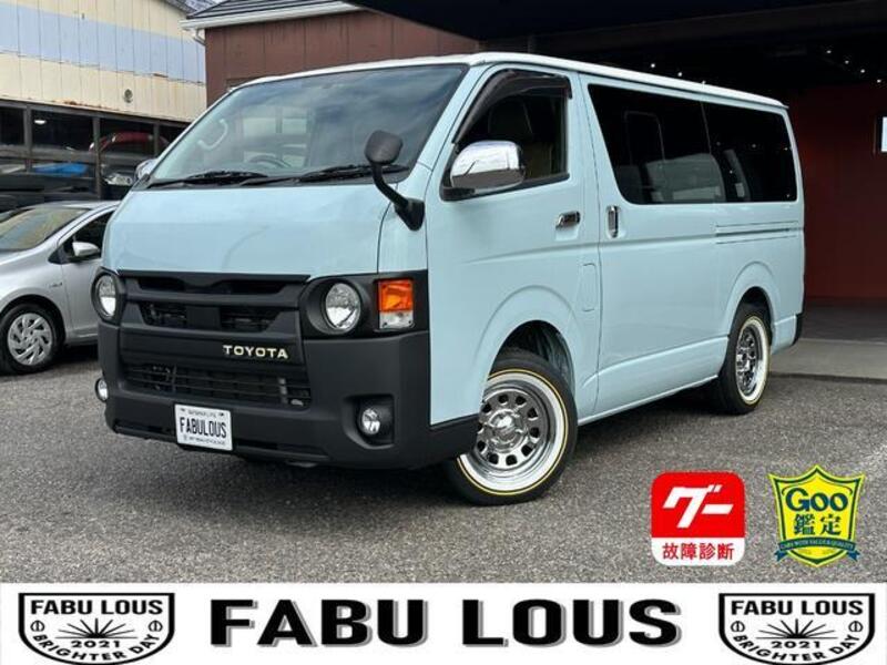 TOYOTA HIACE VAN