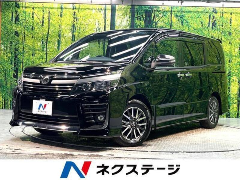 TOYOTA VOXY
