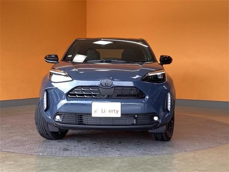 YARIS CROSS