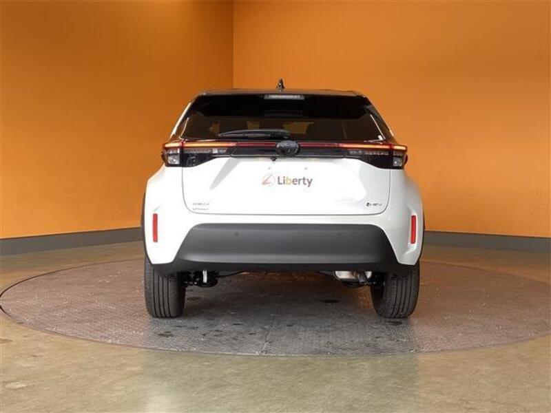 YARIS CROSS