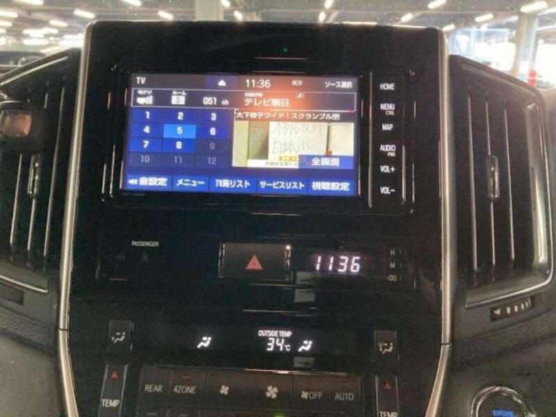 LAND CRUISER