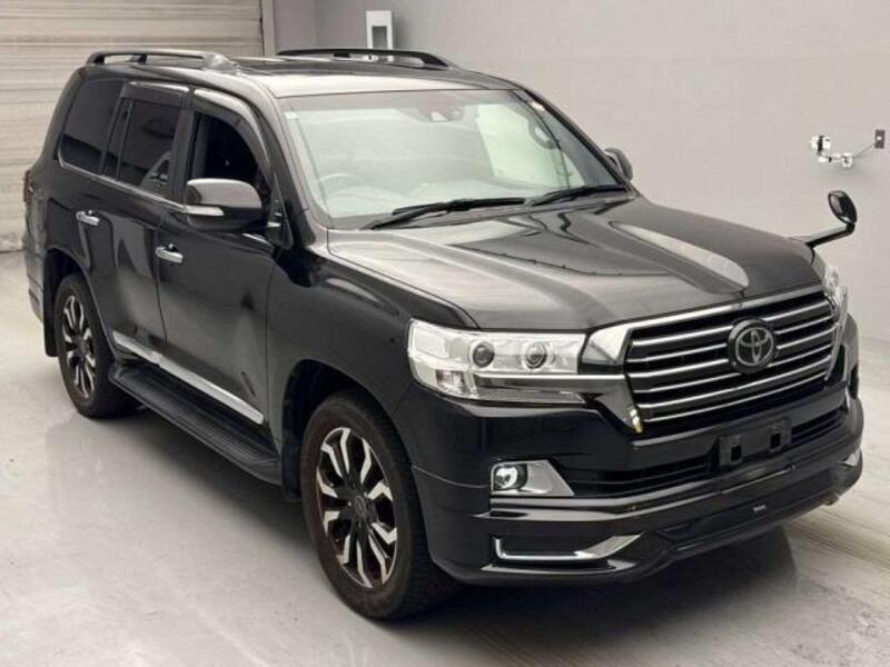 LAND CRUISER