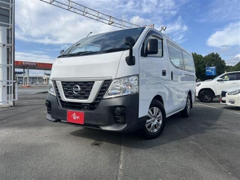 NV350 CARAVAN-0