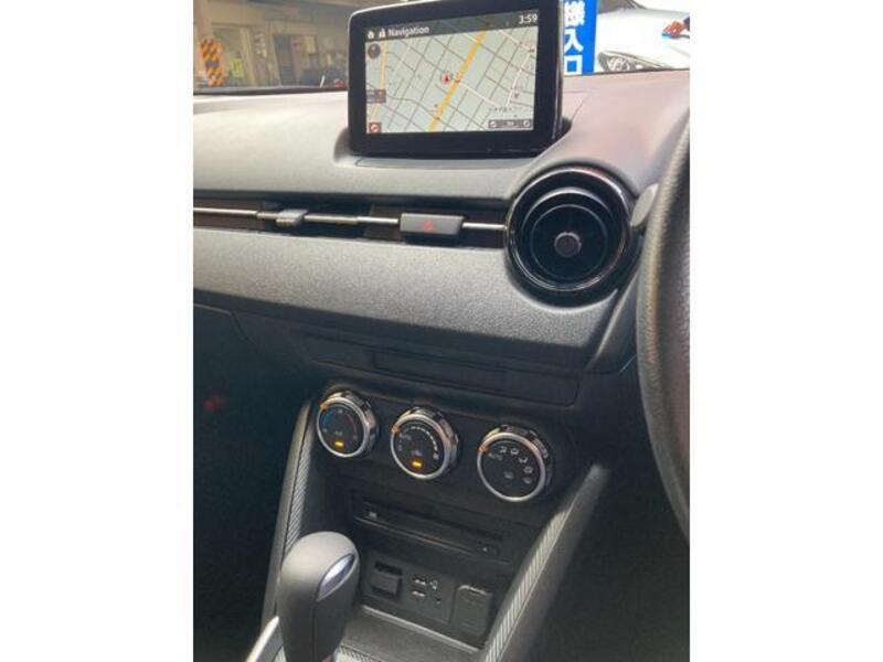 MAZDA2