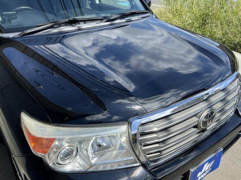 LAND CRUISER