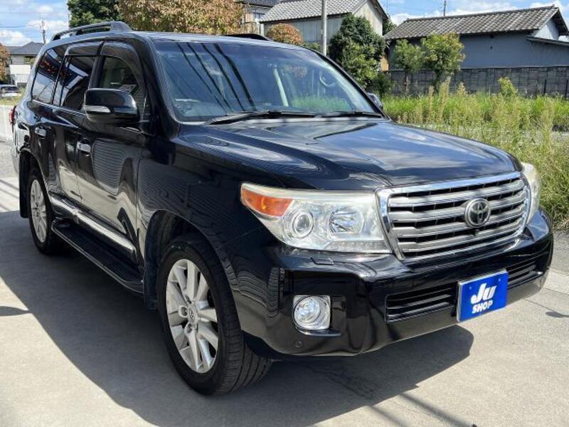 LAND CRUISER