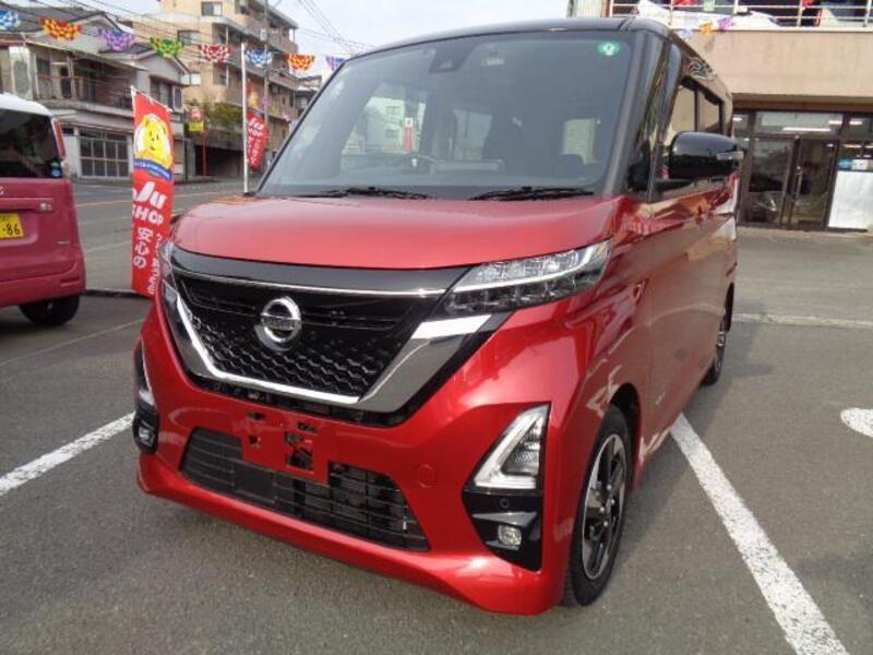 NISSAN ROOX