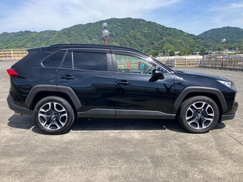 RAV4