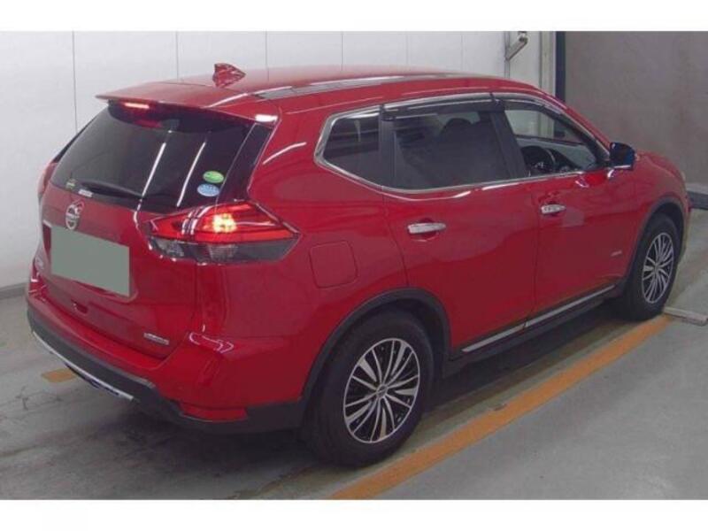 X-TRAIL
