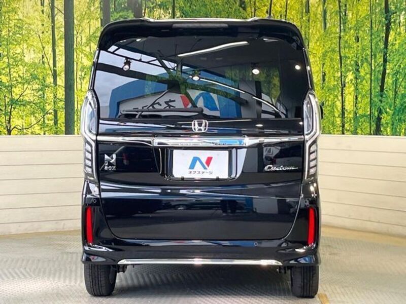 N BOX CUSTOM