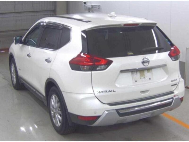 X-TRAIL