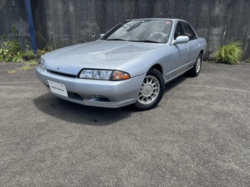 NISSAN SKYLINE