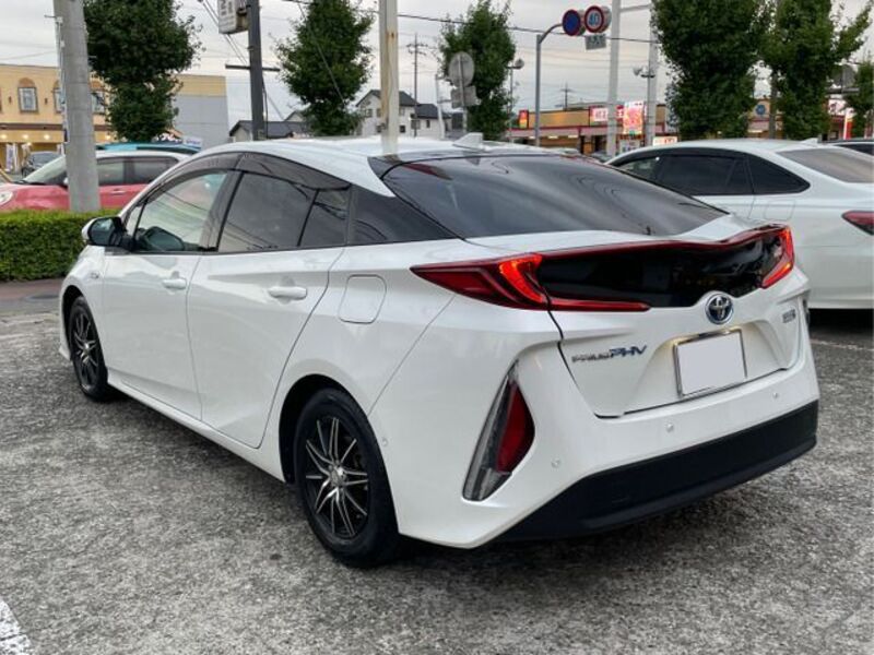 PRIUS PHV