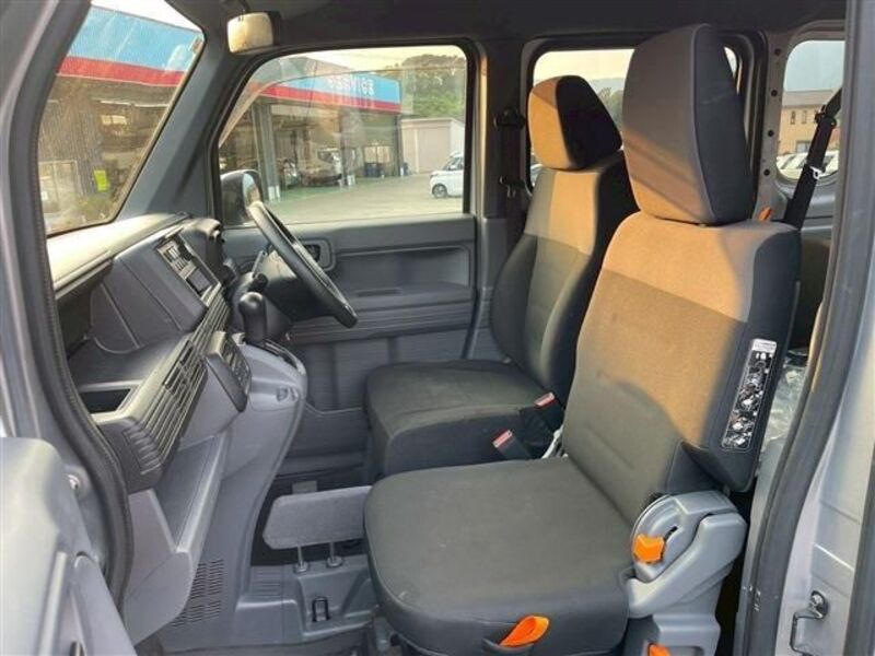 N-VAN