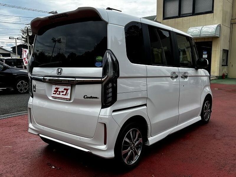 N BOX CUSTOM