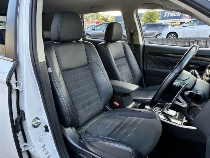 OUTLANDER PHEV