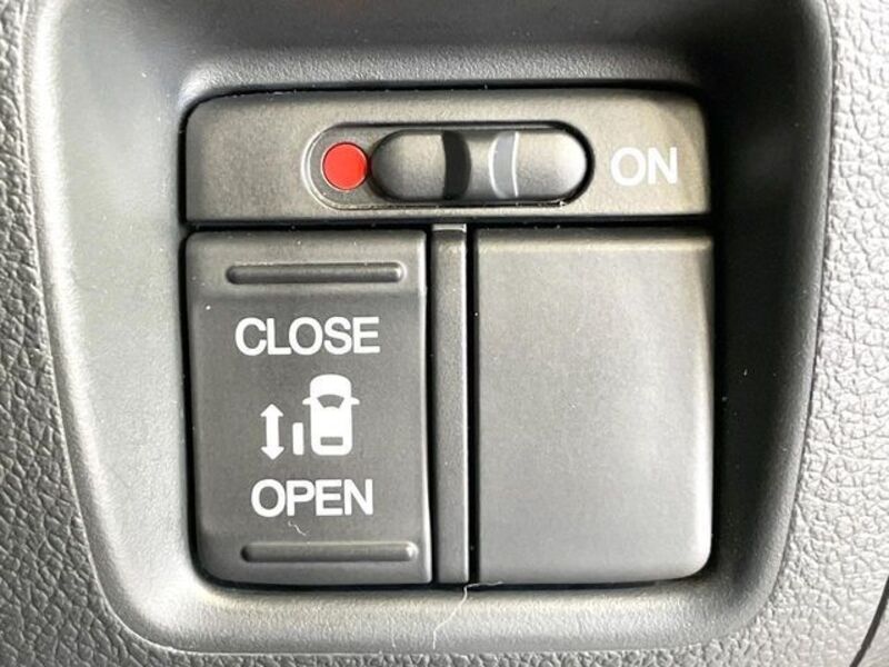 N BOX