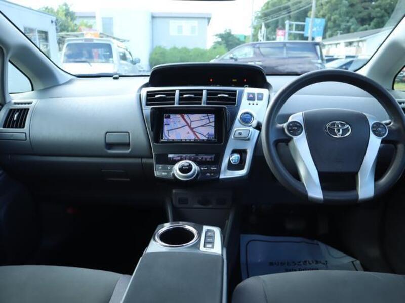 PRIUS ALPHA