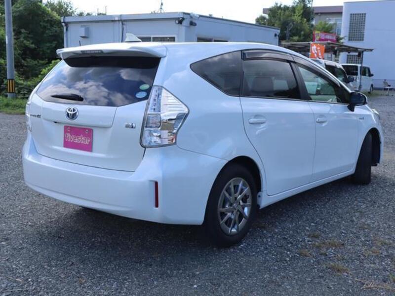 PRIUS ALPHA