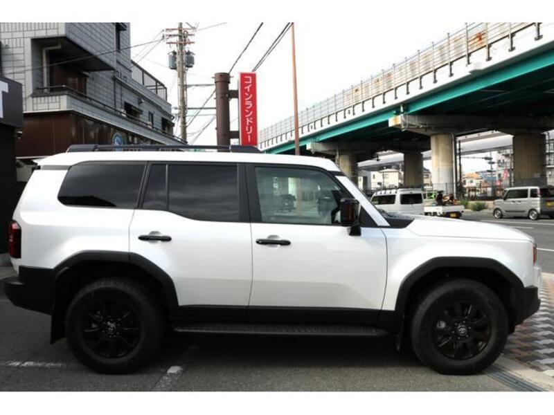 LAND CRUISER 250