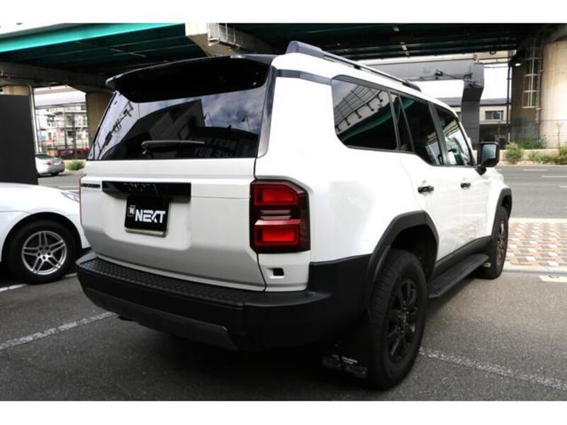 LAND CRUISER 250