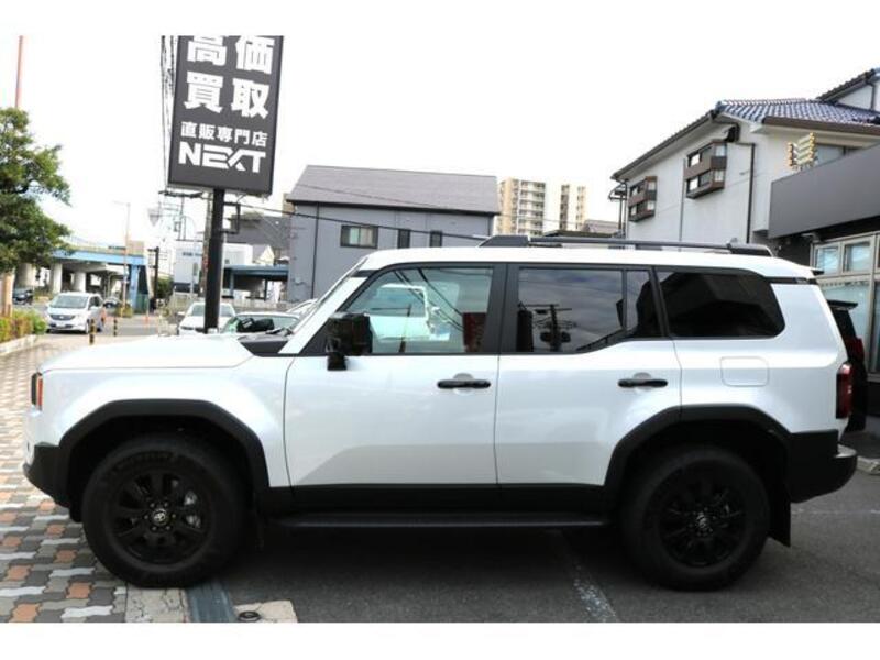 LAND CRUISER 250