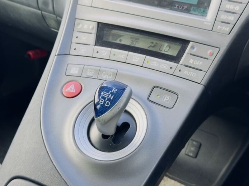 PRIUS PHV