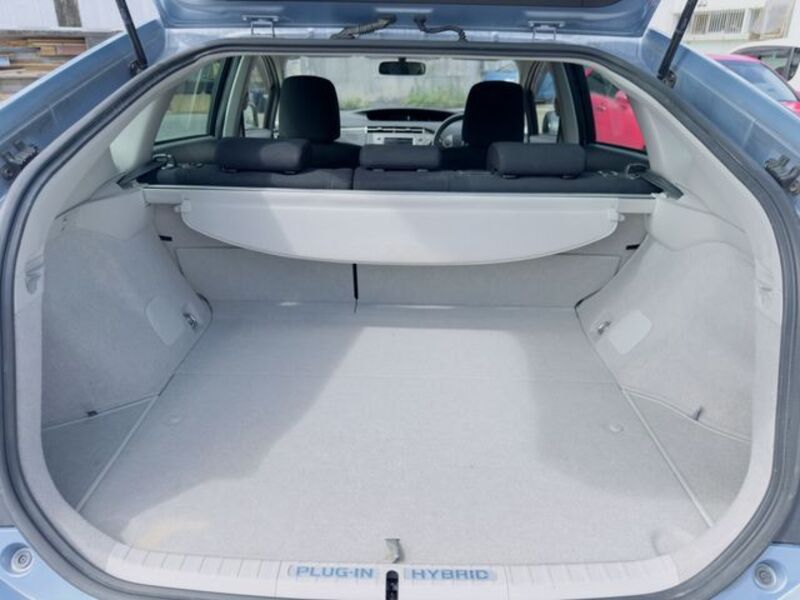 PRIUS PHV