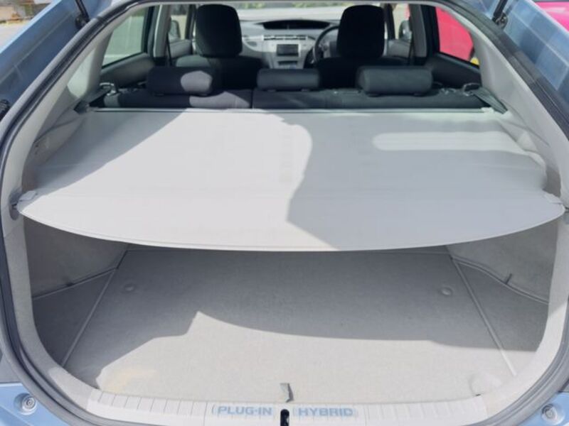 PRIUS PHV