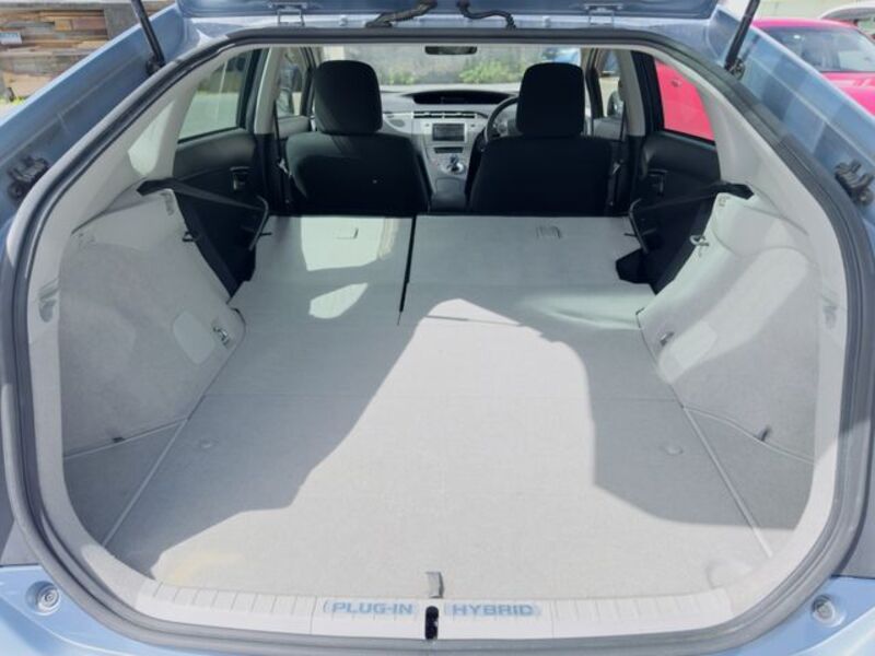 PRIUS PHV