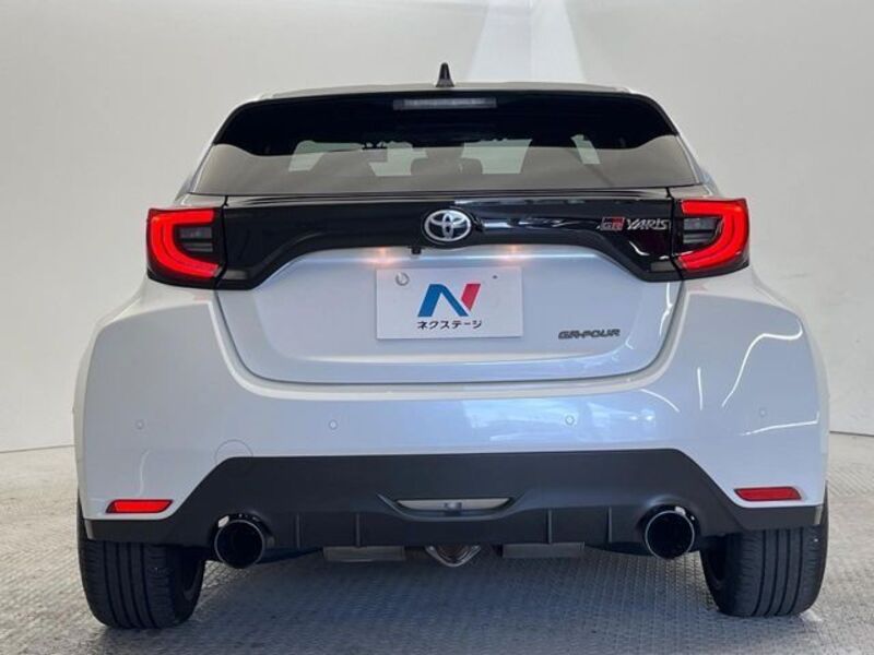 GR YARIS