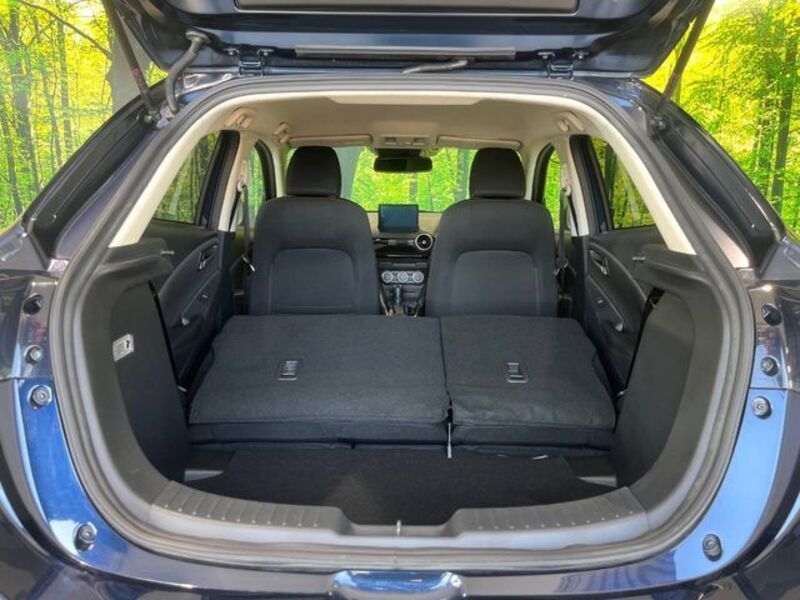 MAZDA2