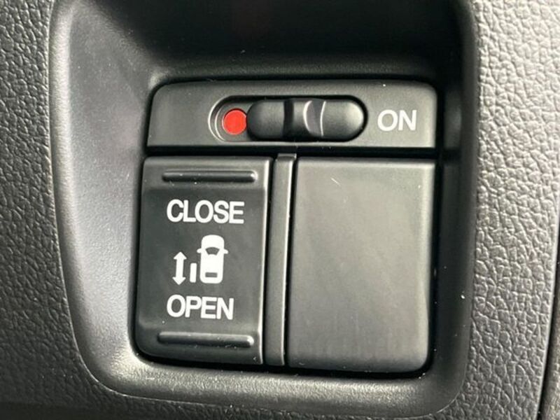 N BOX