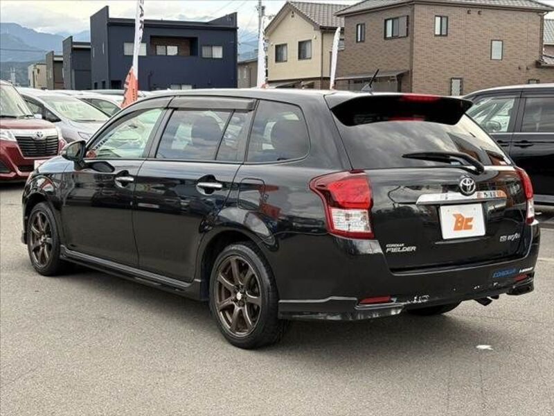COROLLA FIELDER