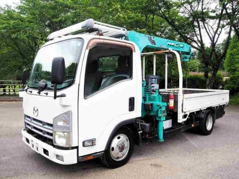 MAZDA TITAN